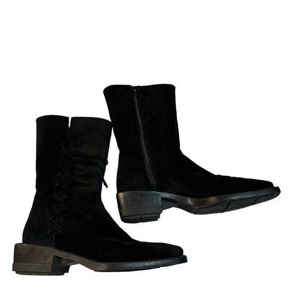 Stuart Weitzman Black Suede Fur Lined Boots - Picture 3 of 6